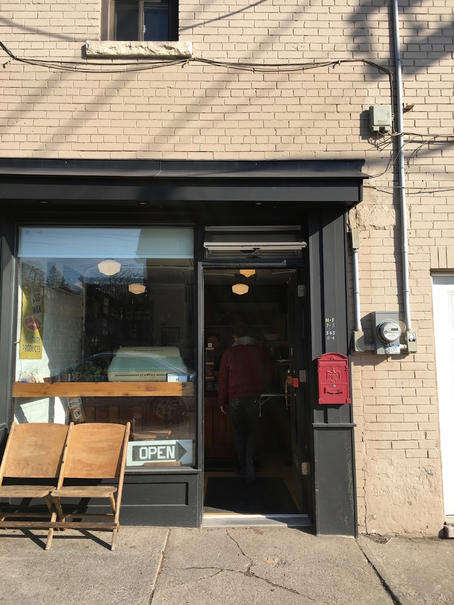 The Sovereign Cafe On Oakwood